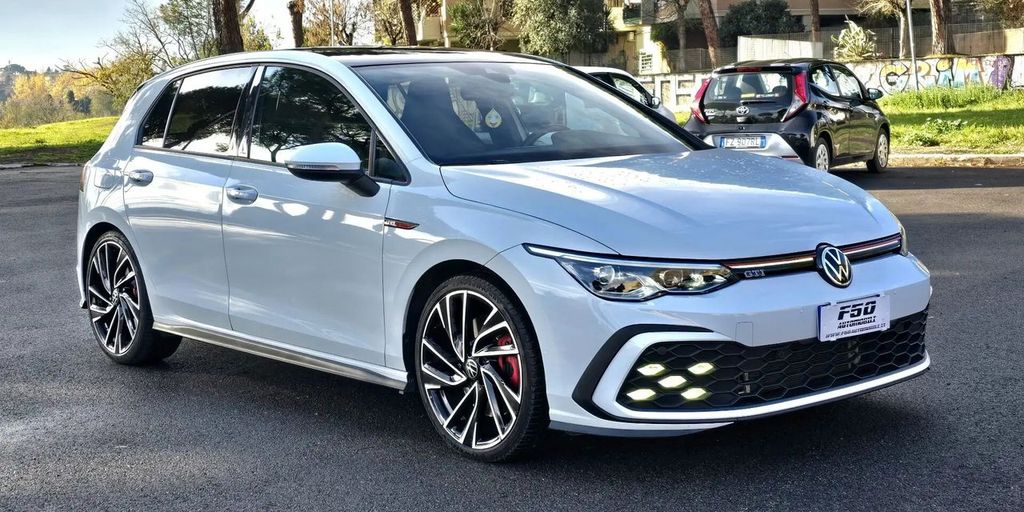 Volkswagen Golf 2021