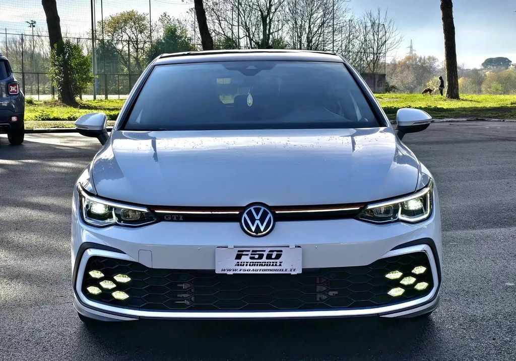 Volkswagen Golf 2021