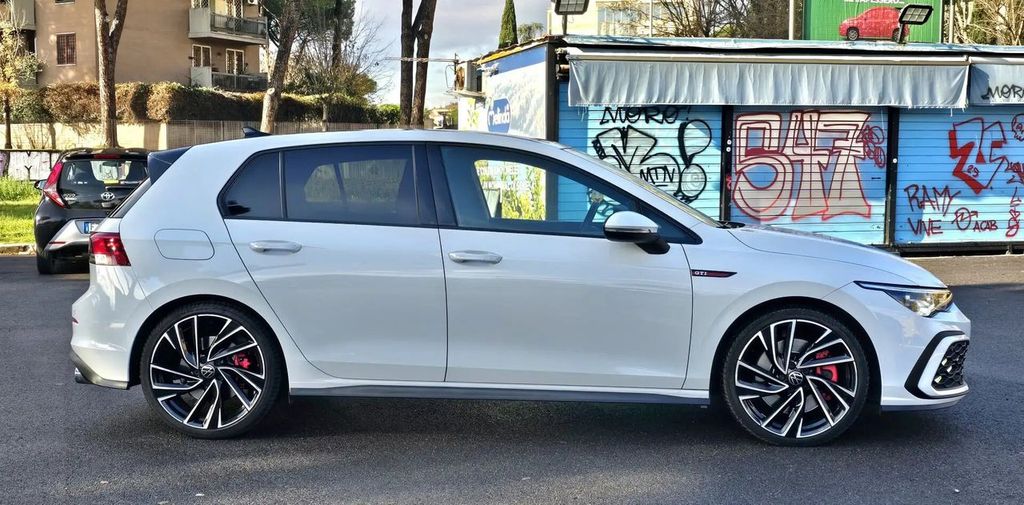 Volkswagen Golf 2021