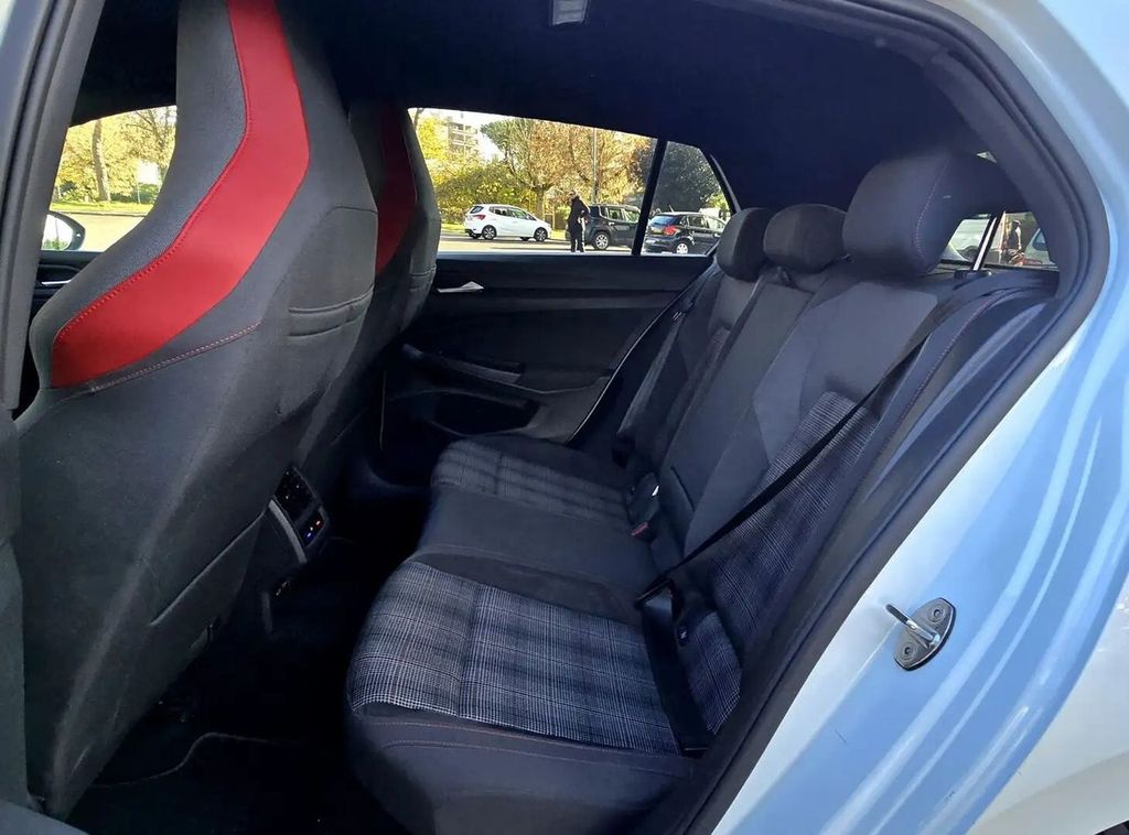 Volkswagen Golf 2021