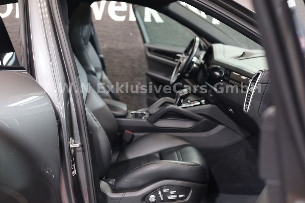 Porsche Cayenne 2020