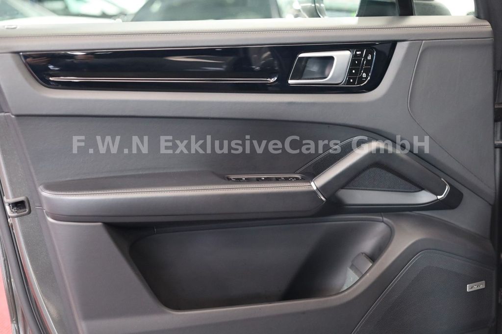 Porsche Cayenne 2020