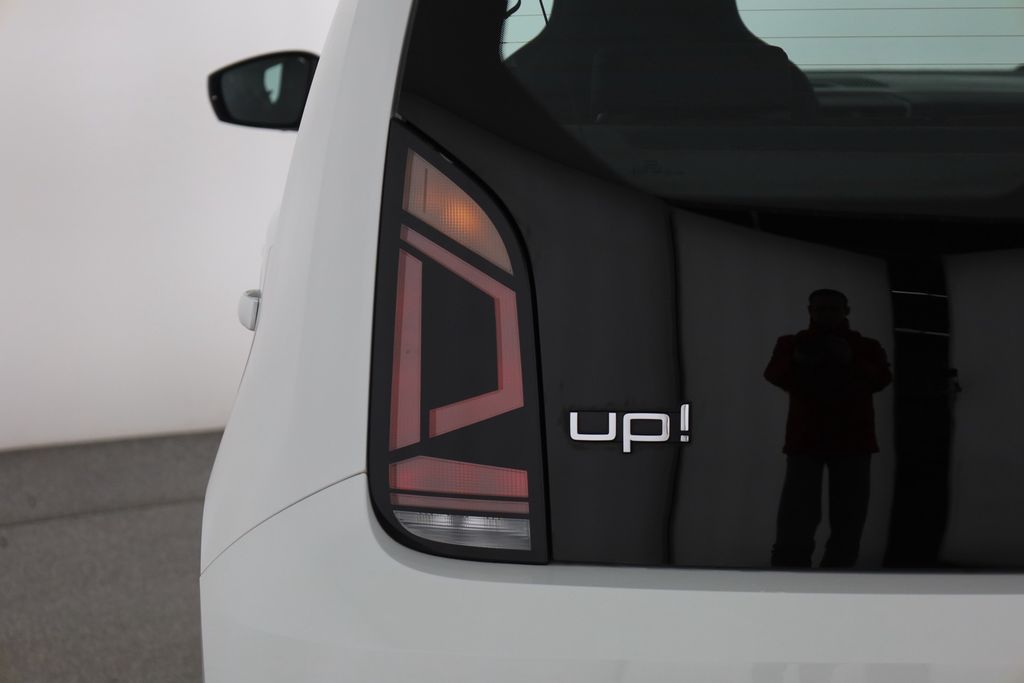 Volkswagen up! 2023