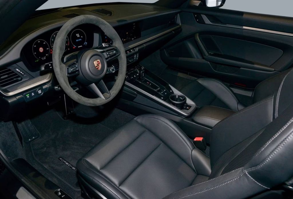 Porsche 992 2025