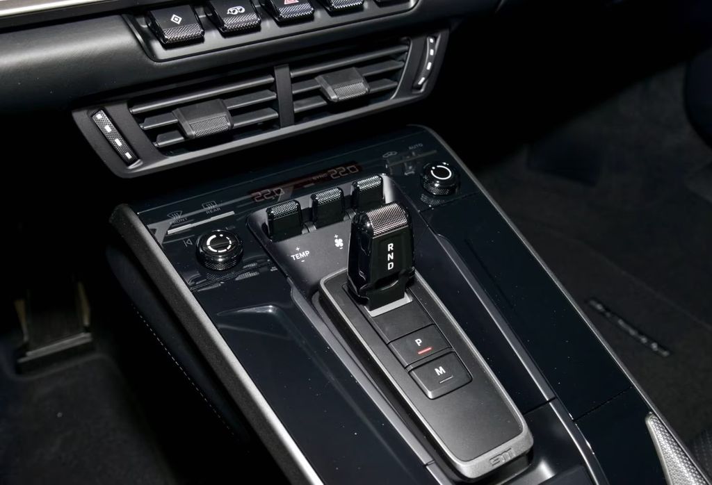 Porsche 992 2025