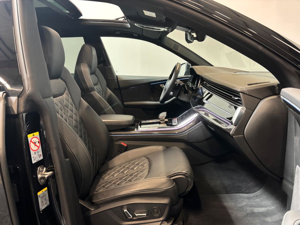Audi SQ8 2024