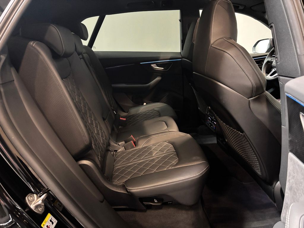 Audi SQ8 2024