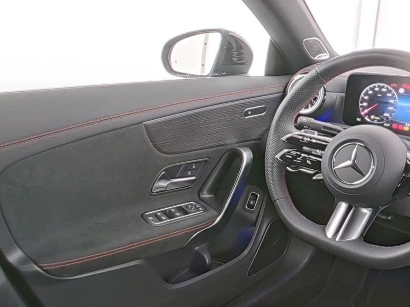 Mercedes-Benz CLA 200 2024