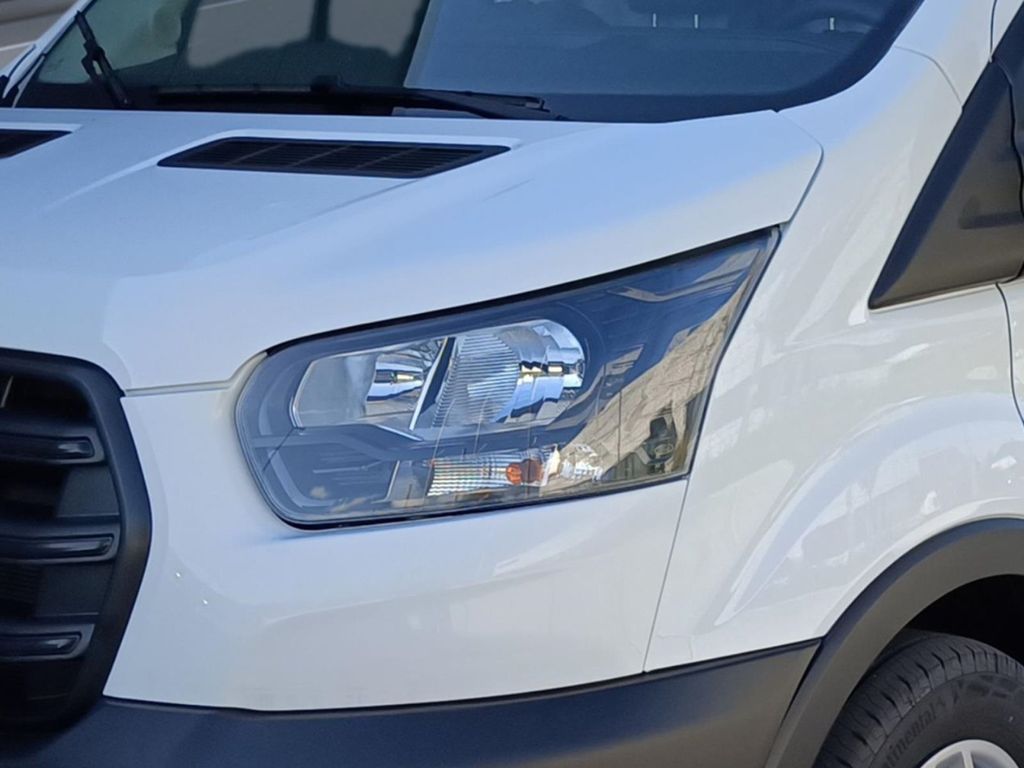 Ford Transit 2025