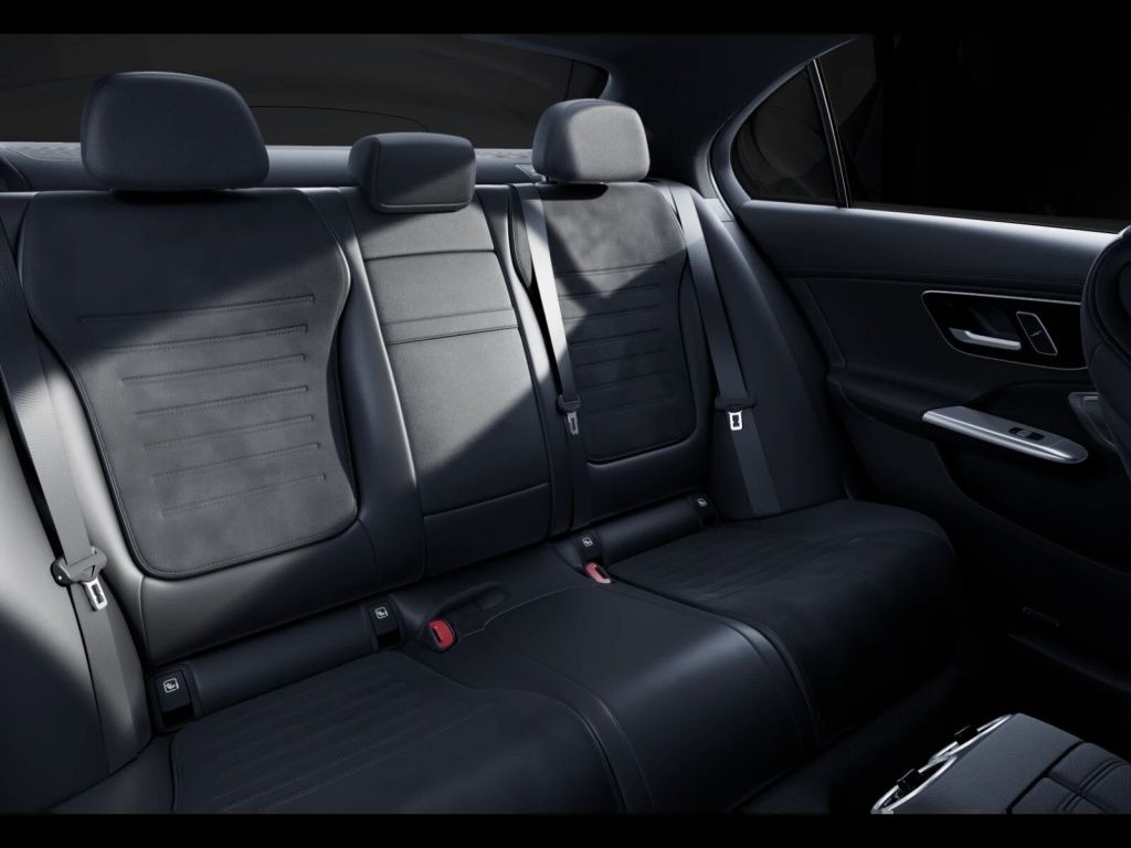 Mercedes-Benz C 300 2025