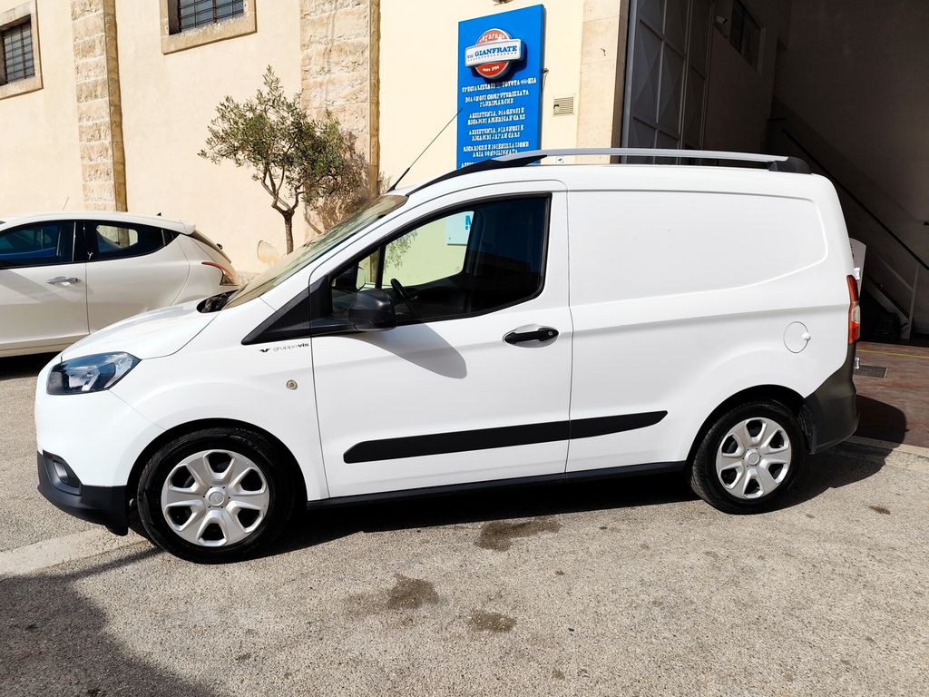 Ford Transit Courier 2018