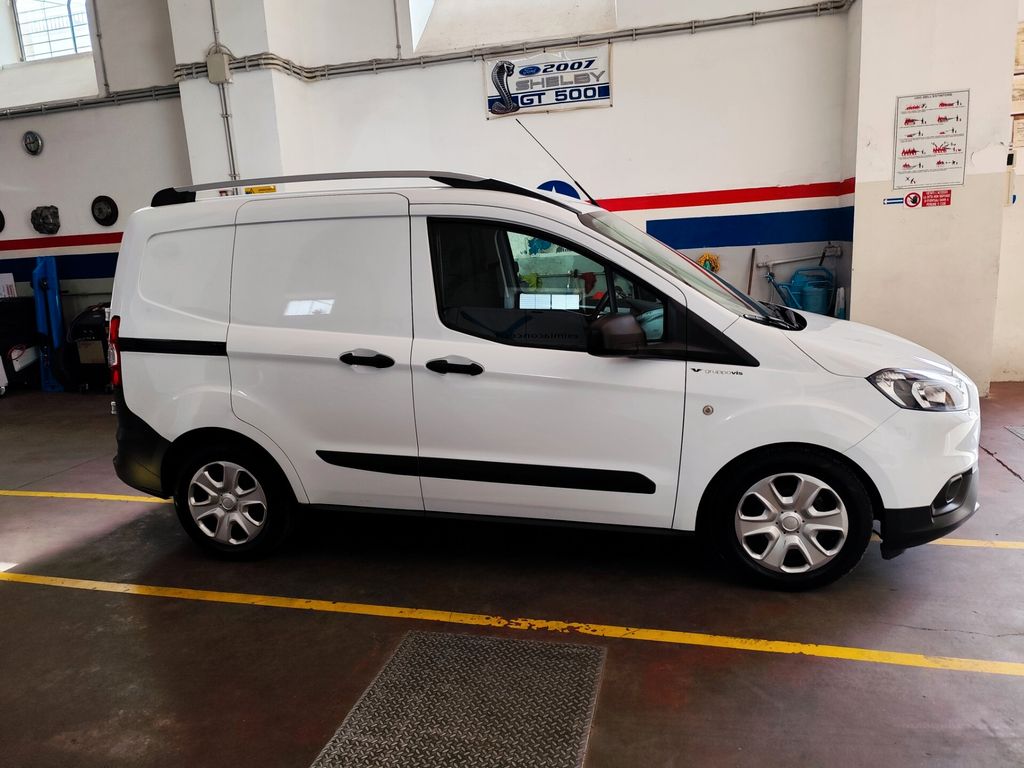 Ford Transit Courier 2018