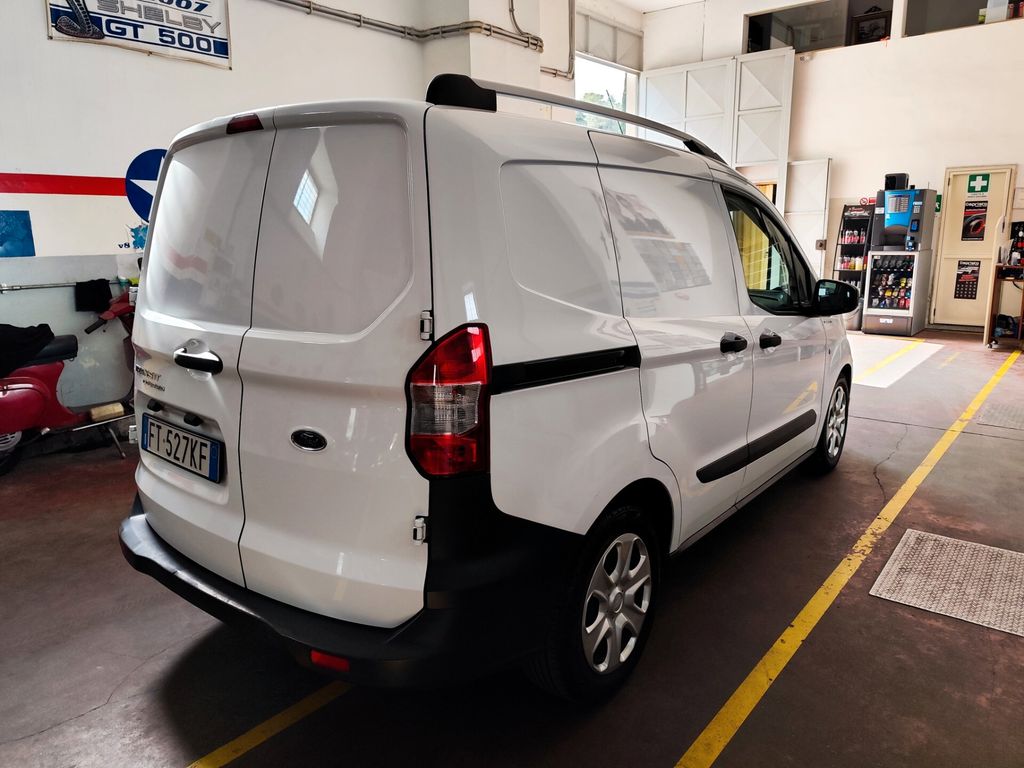 Ford Transit Courier 2018