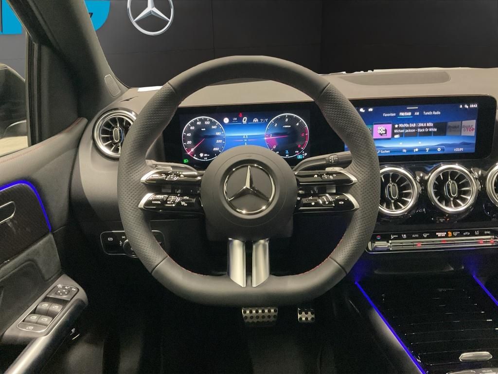 Mercedes-Benz B 220 2025