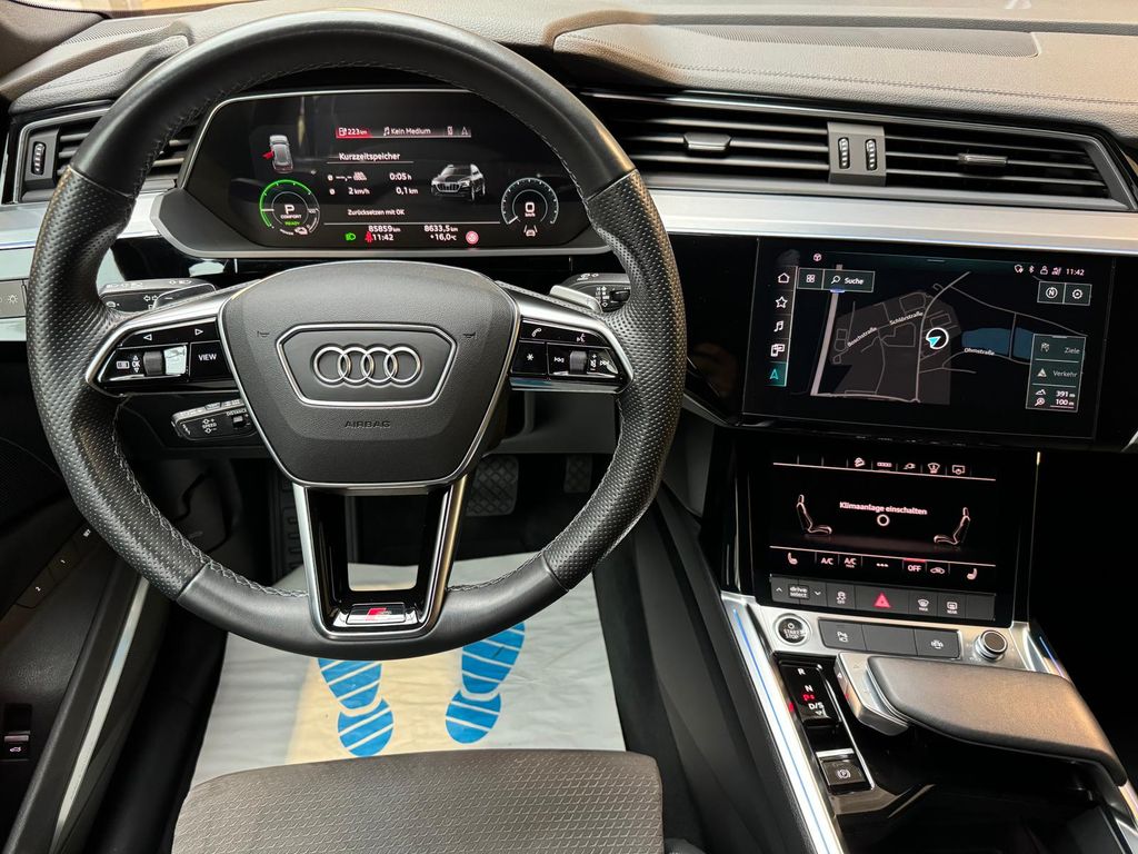 Audi e-tron 2022