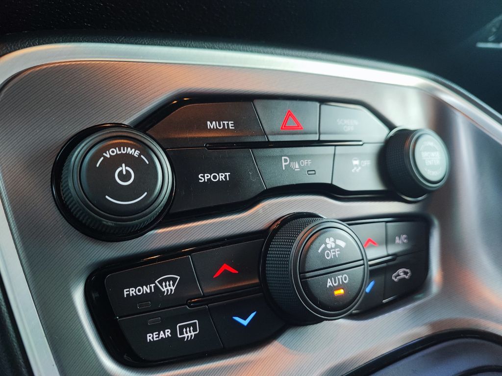 Dodge Challenger 2021