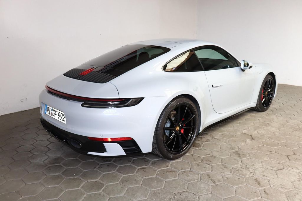 Porsche 992 2023