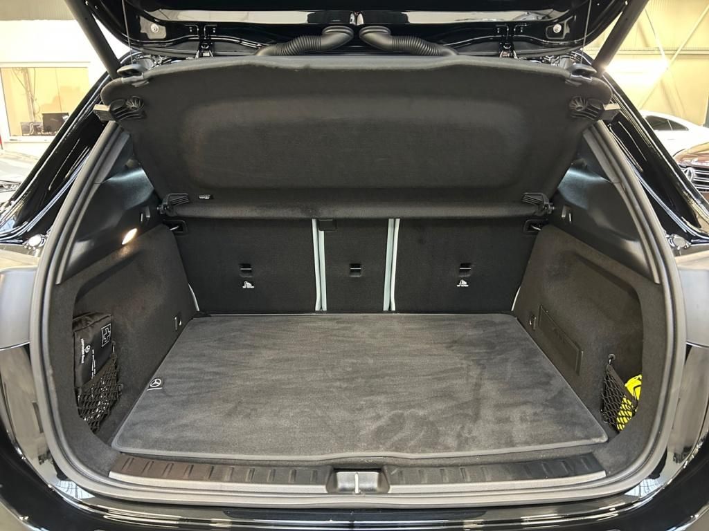 Mercedes-Benz GLA 200 2024