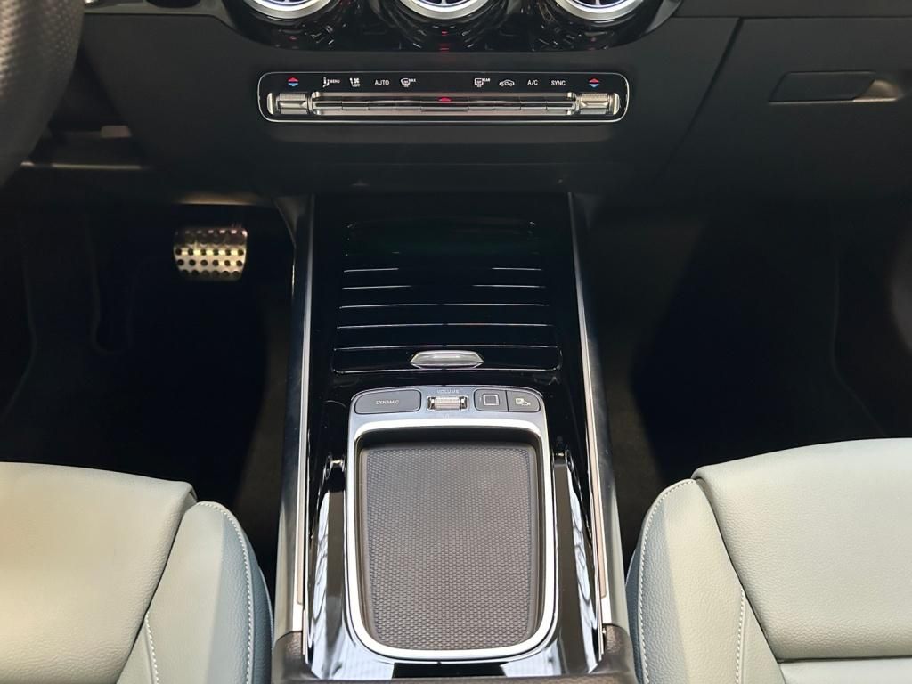 Mercedes-Benz GLA 200 2024