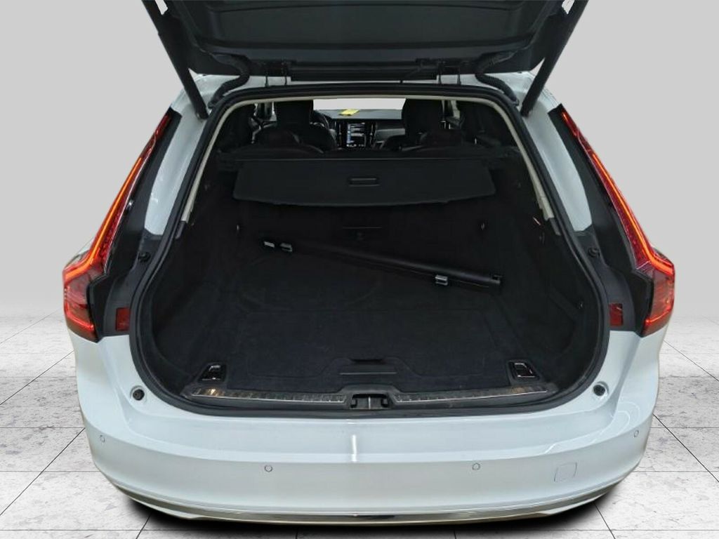 Volvo V90 2021