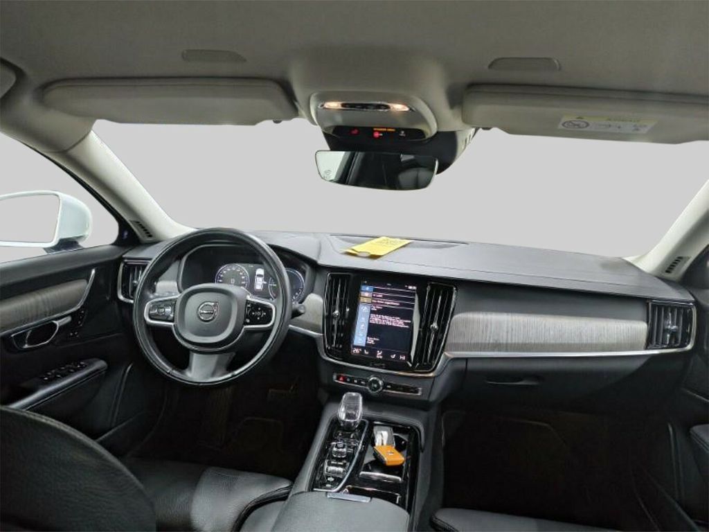 Volvo V90 2021