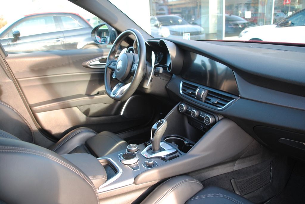 Alfa Romeo Giulia 2021