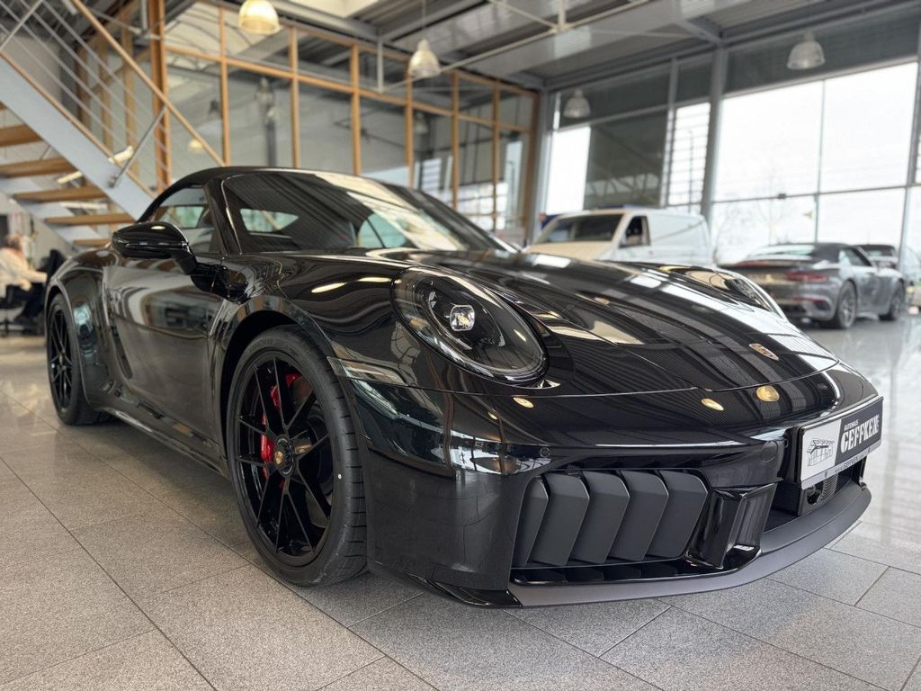 Porsche 992 2025