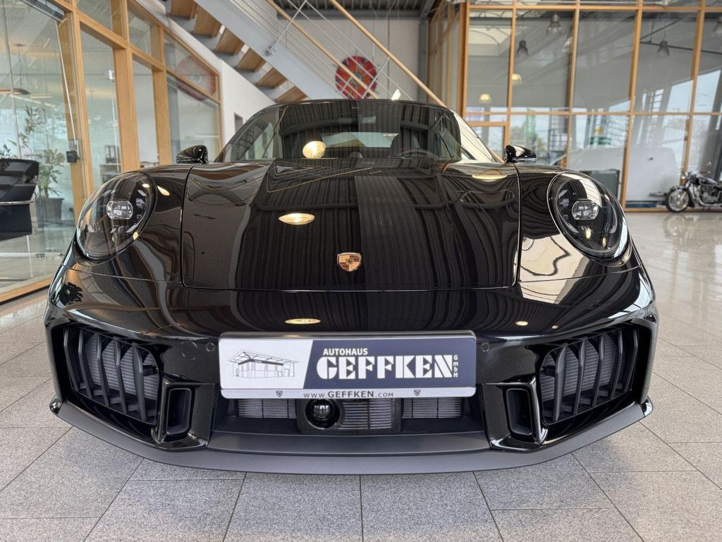 Porsche 992 2025