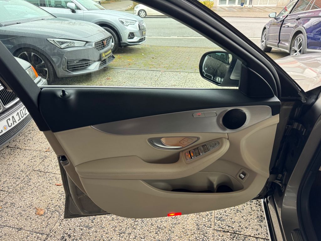 Mercedes-Benz C 300 2020