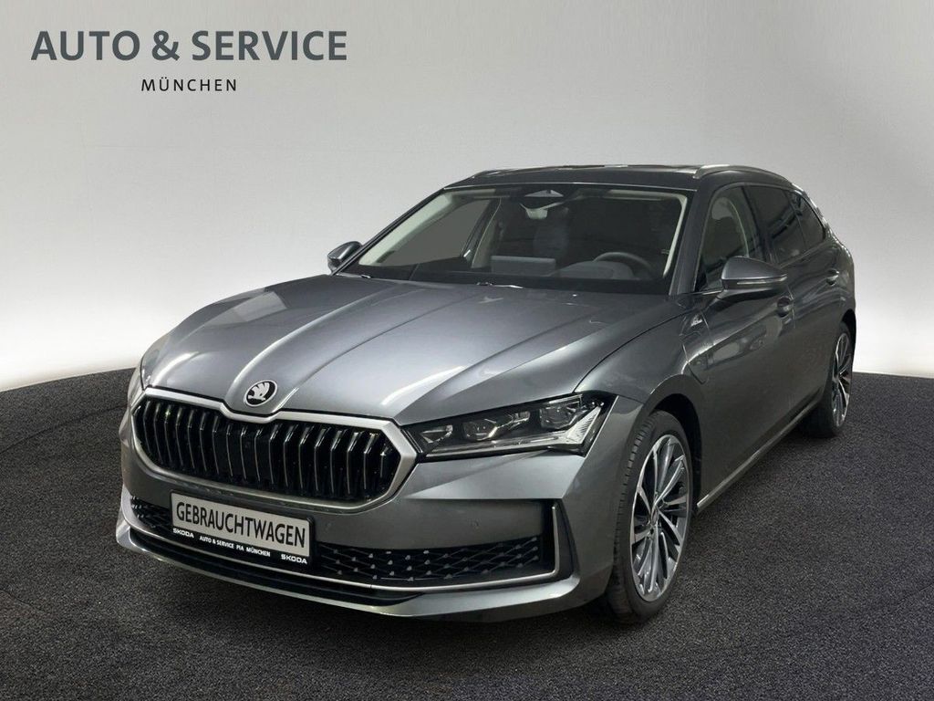Skoda Superb 2025