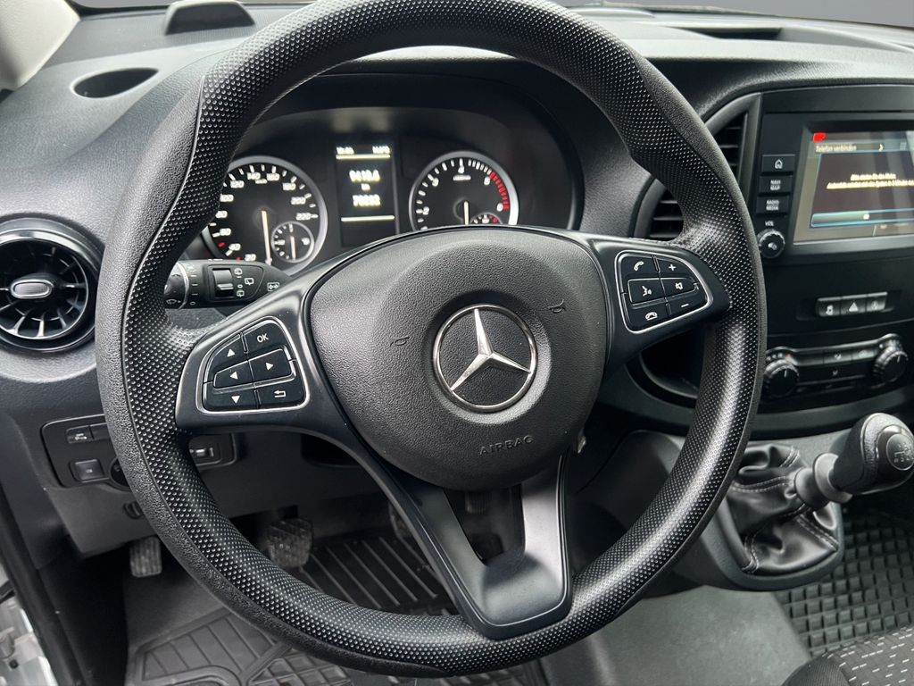 Mercedes-Benz Vito 2023