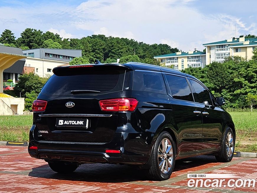 Kia Canival 2019