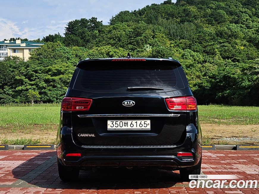 Kia Canival 2019