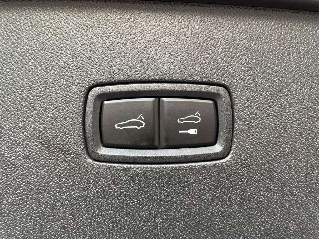 Porsche Cayenne 2025