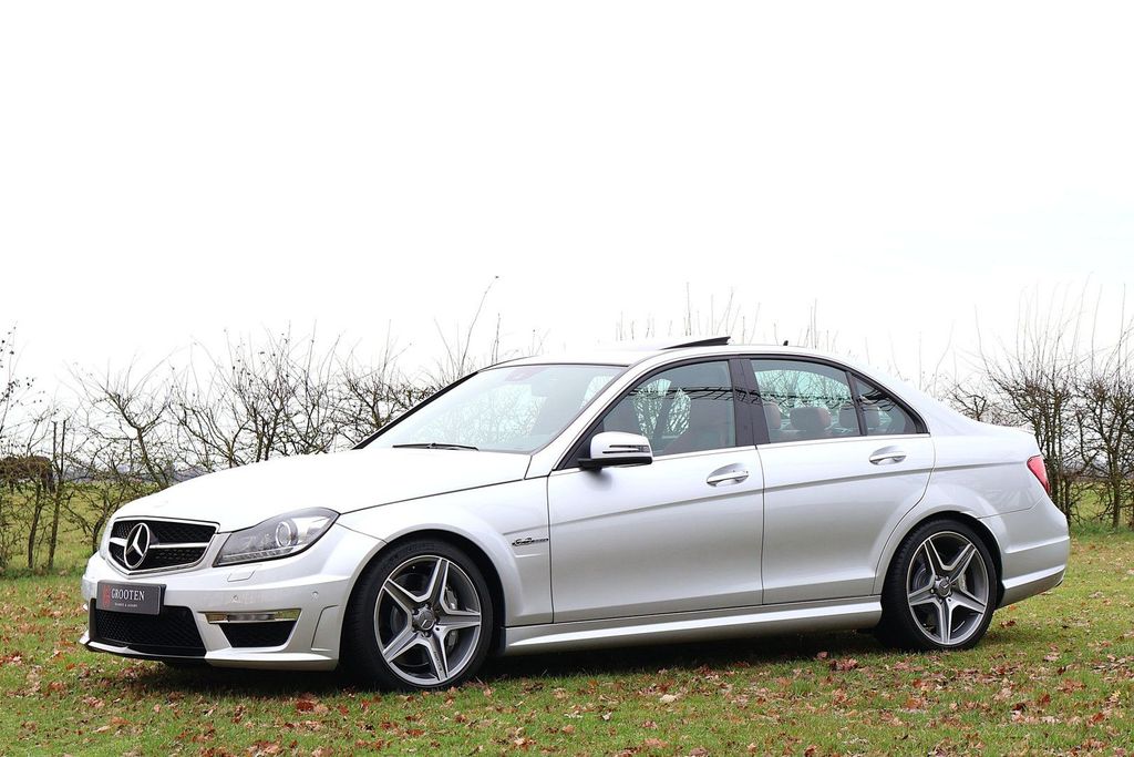 Mercedes-Benz C 63 AMG 2012
