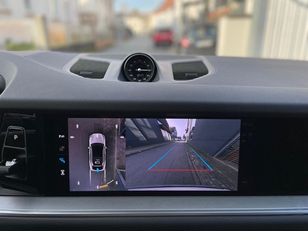 Porsche Cayenne 2025