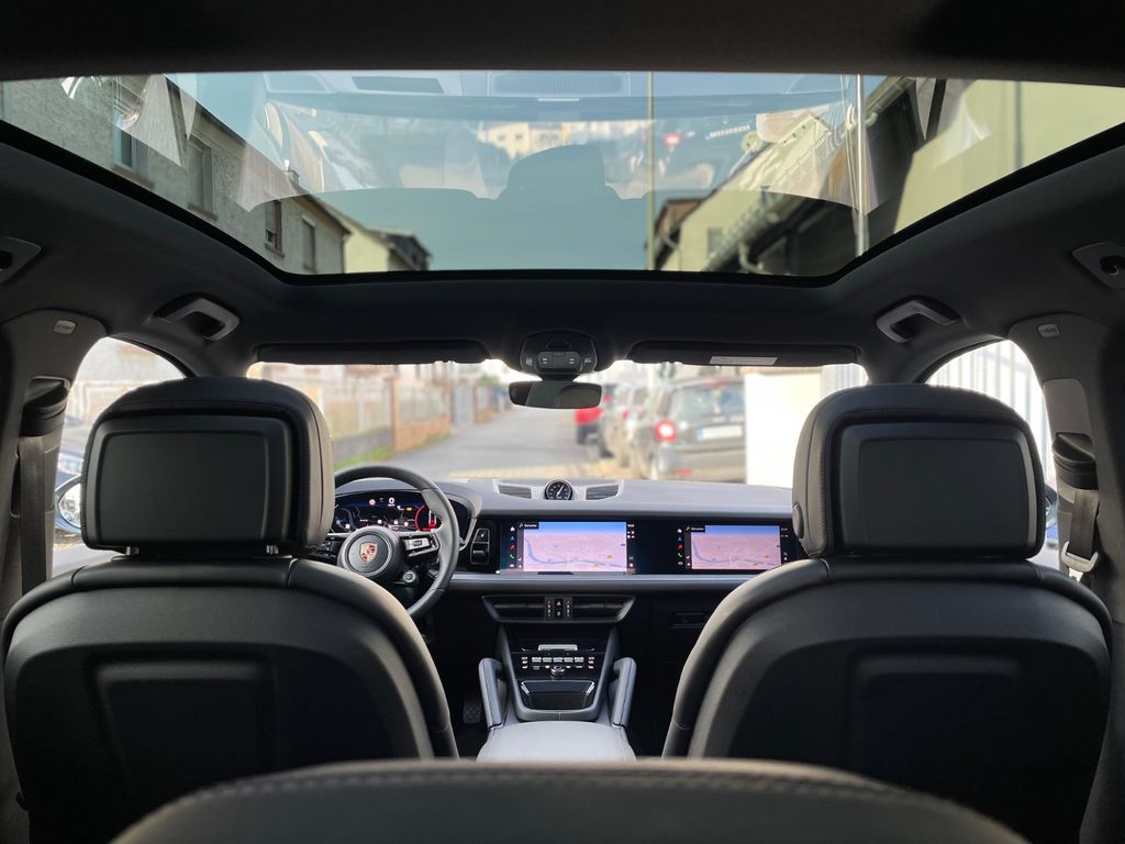 Porsche Cayenne 2025