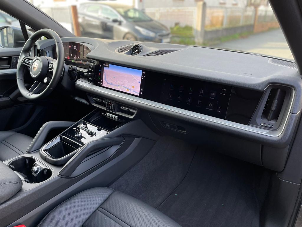 Porsche Cayenne 2025