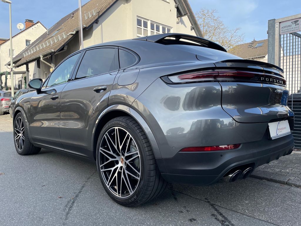 Porsche Cayenne 2025