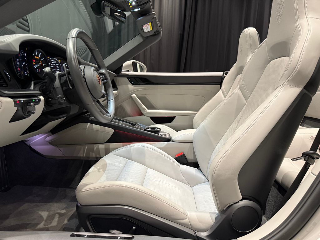 Porsche 992 2023