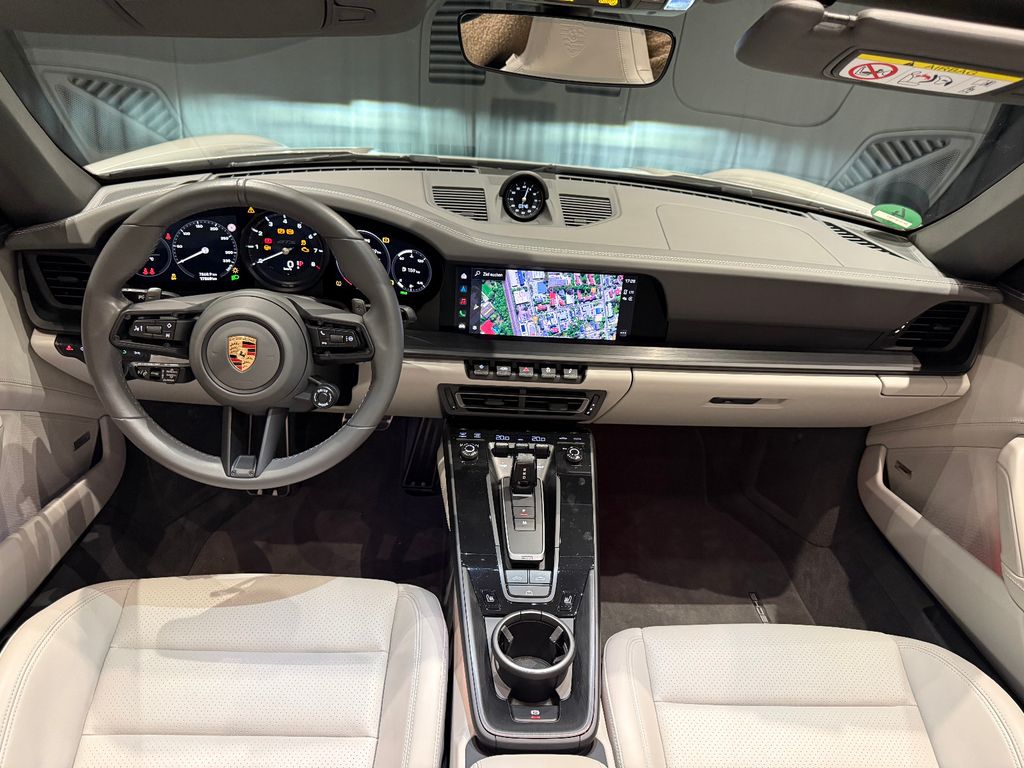 Porsche 992 2023
