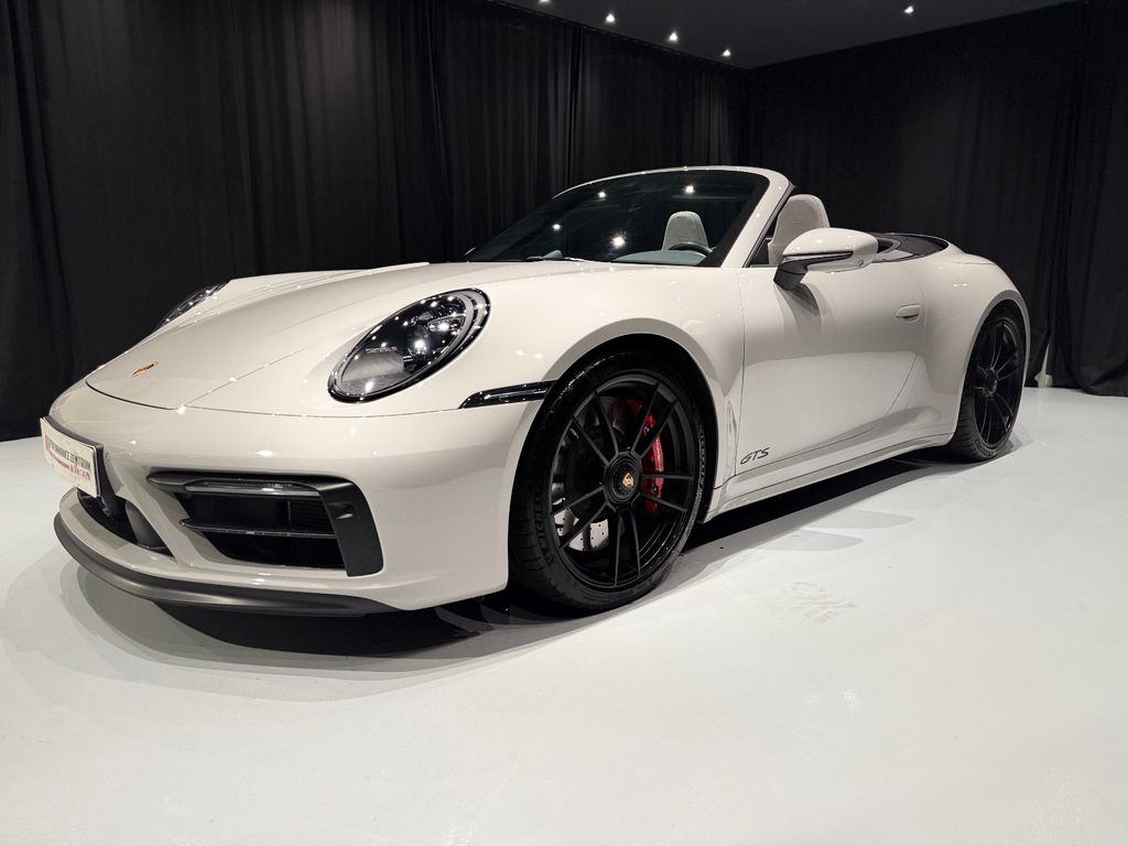 Porsche 992 2023