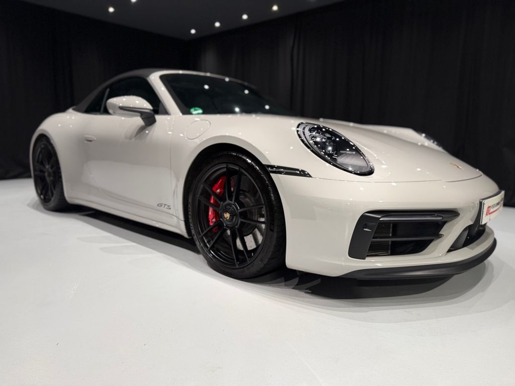 Porsche 992 2023