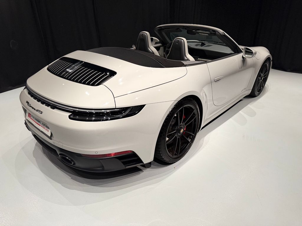 Porsche 992 2023