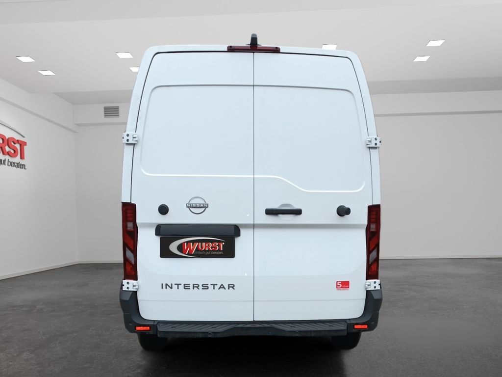 Nissan Interstar 2024