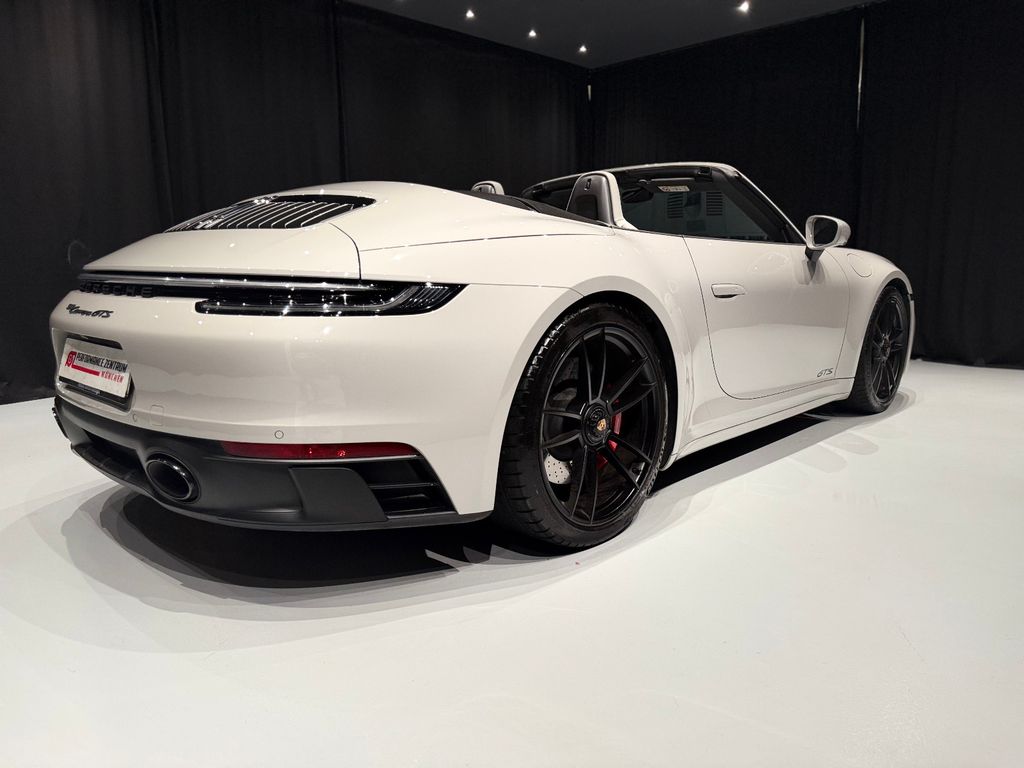 Porsche 992 2023