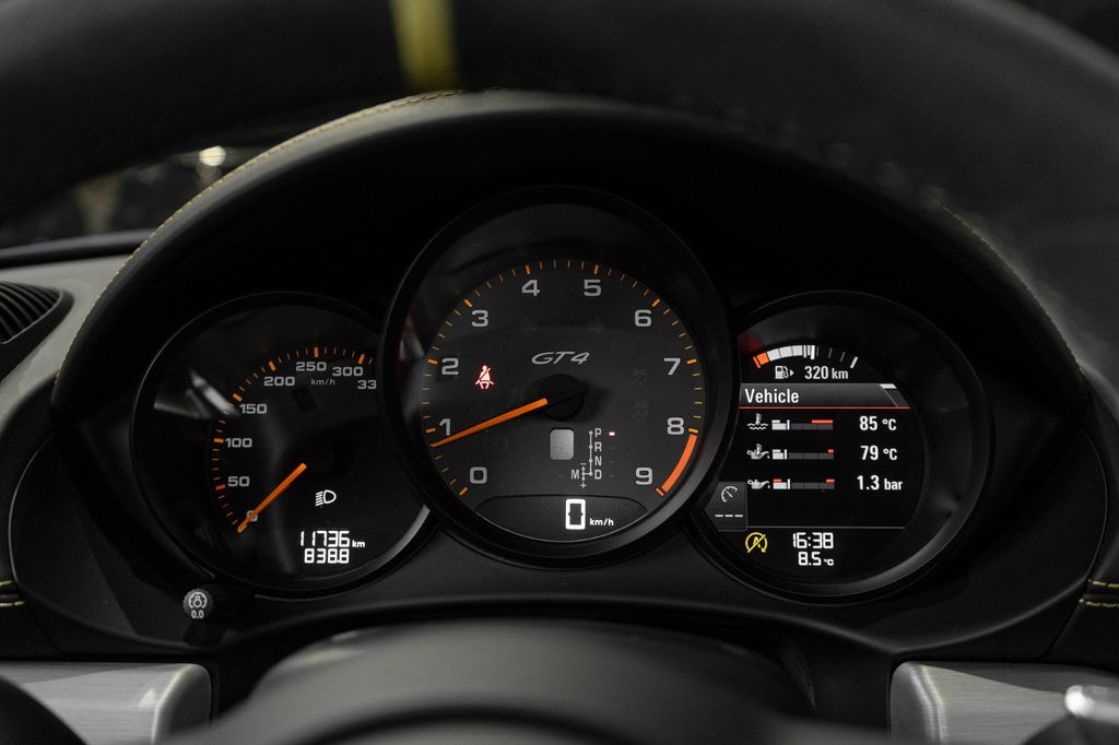 Porsche Cayman 2023