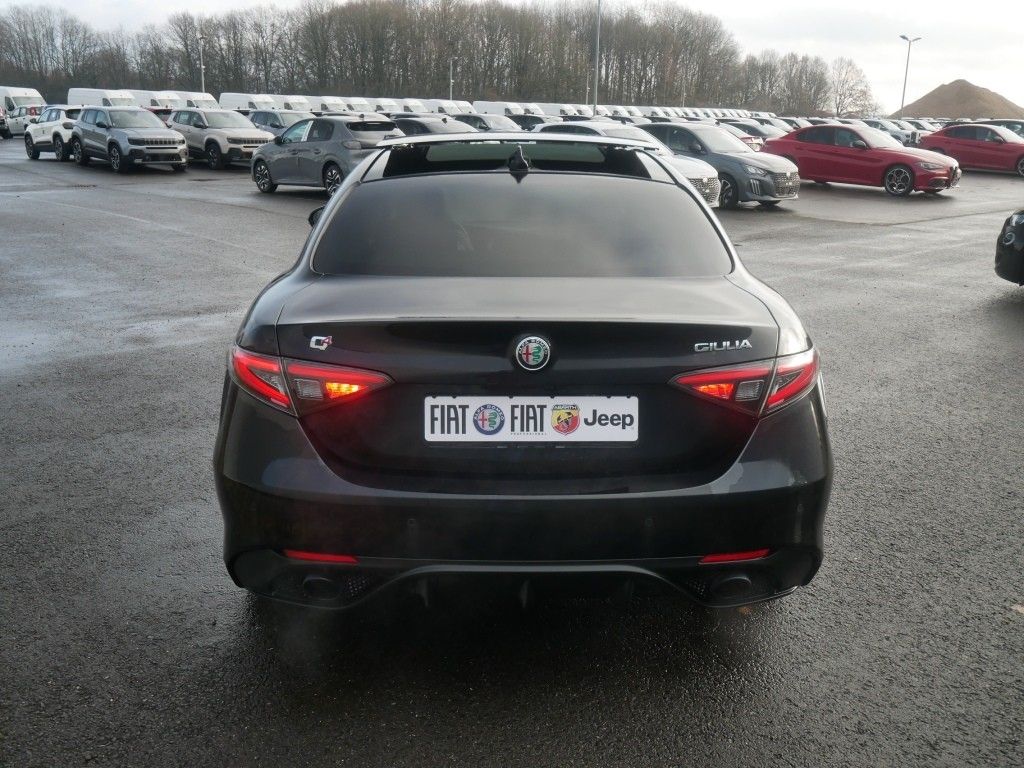 Alfa Romeo Giulia 2023