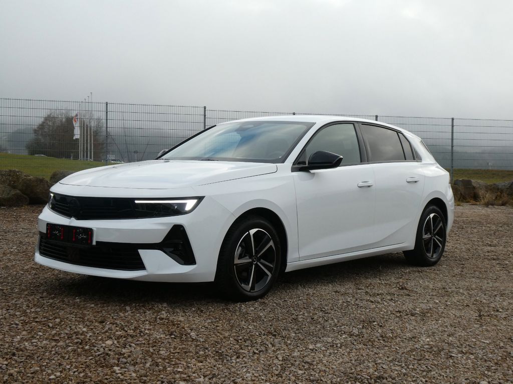 Opel Astra 2024