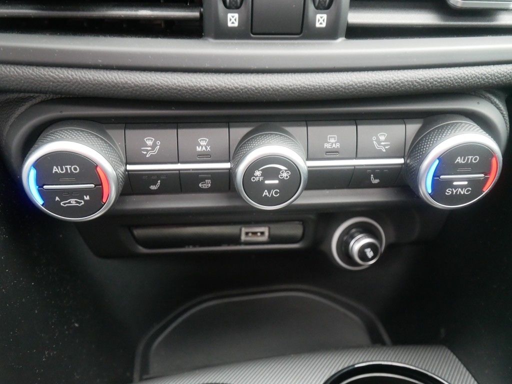 Alfa Romeo Giulia 2023